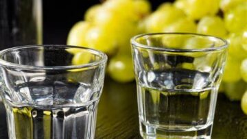 τσίπουρο  ΚΡΑΣΙ  ΑΛΚΟΟΛ  ΣΤΑΦΥΛΙ